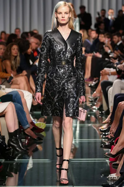 Look 26